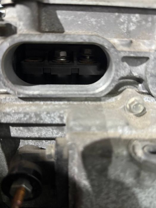 Инвертор на  Lexus Rx 450H гибрид