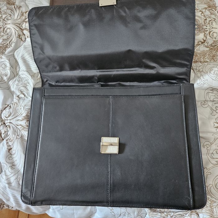 Портфель новый черный