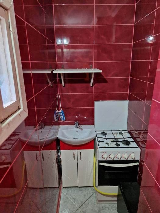 Inchiriez apartament 2 camere, zona Odobescu