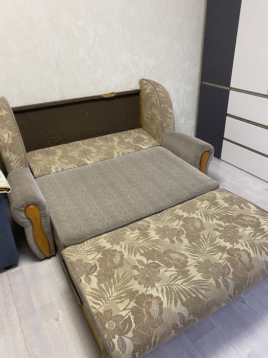 Продам диван в хорошем состоянии