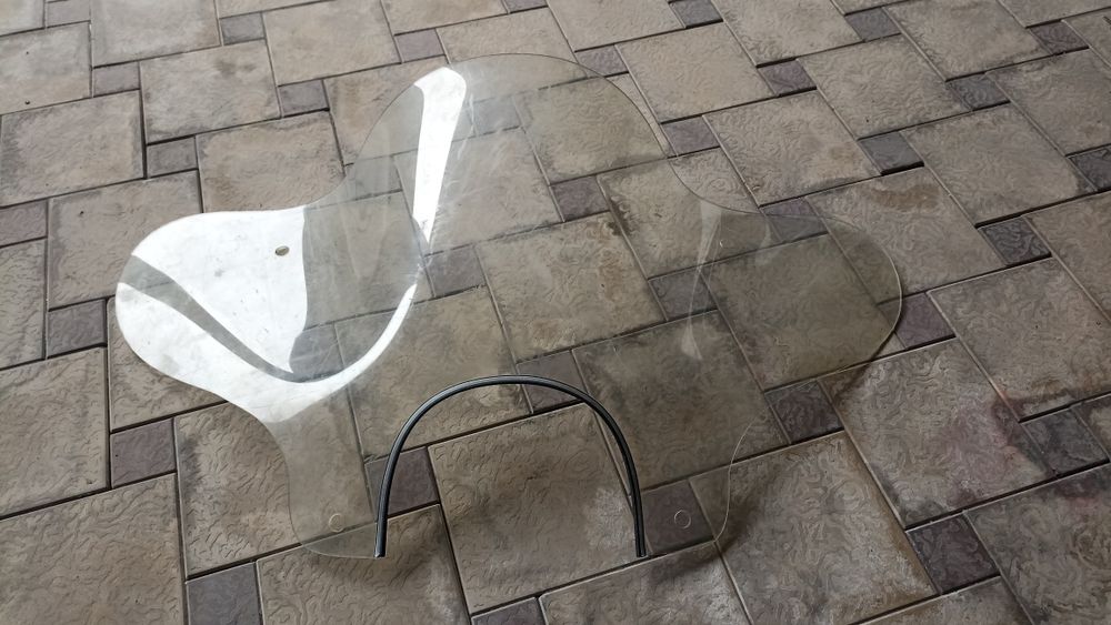 Лобовое стекло на мотоцикле