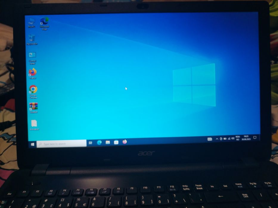 Laptop Acer Aspire E5-521G