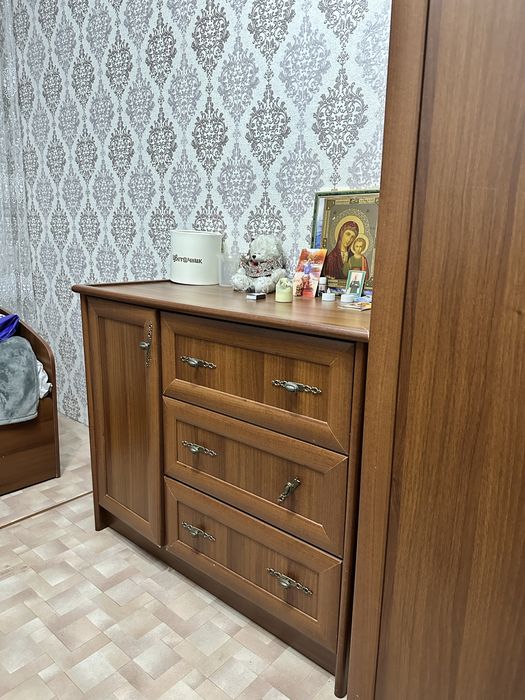 Продам Шкаф и комод