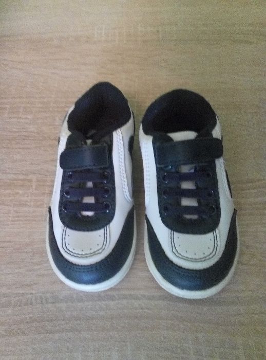 Adidasi bebe stare bună