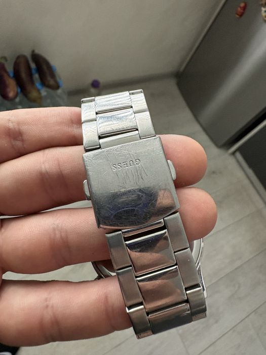 Guess часовник