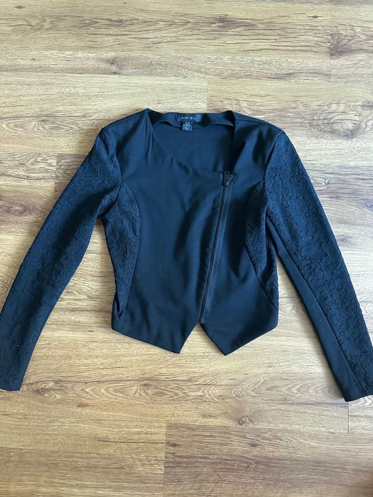 Дамско сако AMISU