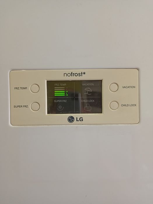 Хладилник с фризер LG