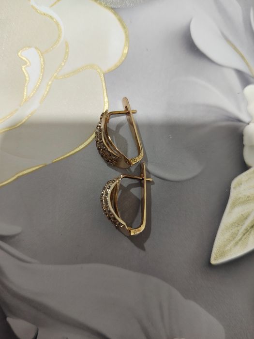 Серёжка золотая проба 585