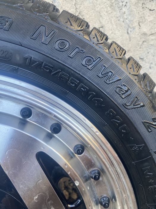Продам диски с баллонами зимние