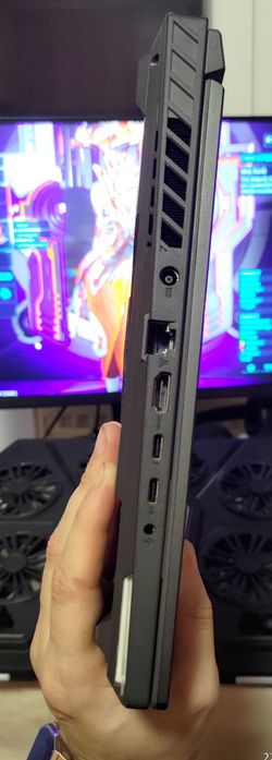 Laptop Asus ROG Strix G16 2023, i9 14th gen, 32 gb ram 5600, 4070 8 gb