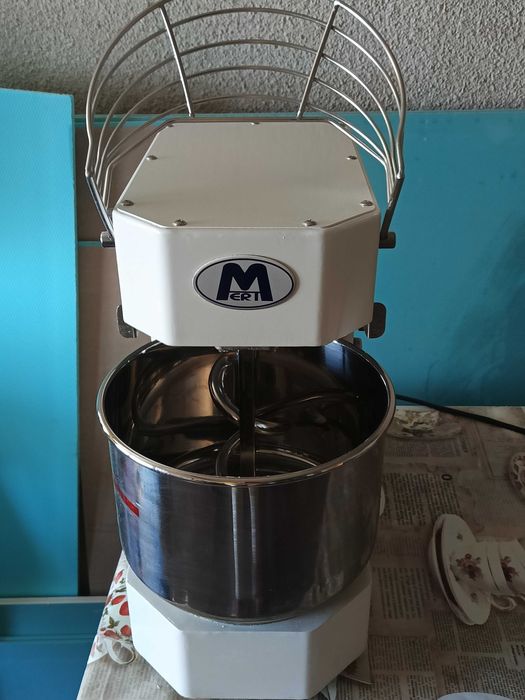 Тестомесачка 10литра