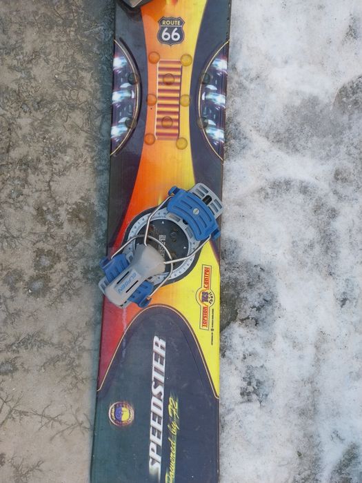 Vând placă snowboard