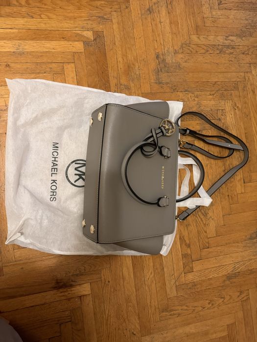 Geanta Michael Kors gri