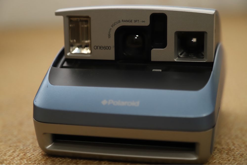 Фотоапарат Polaroid One600 Classic Instant Camera