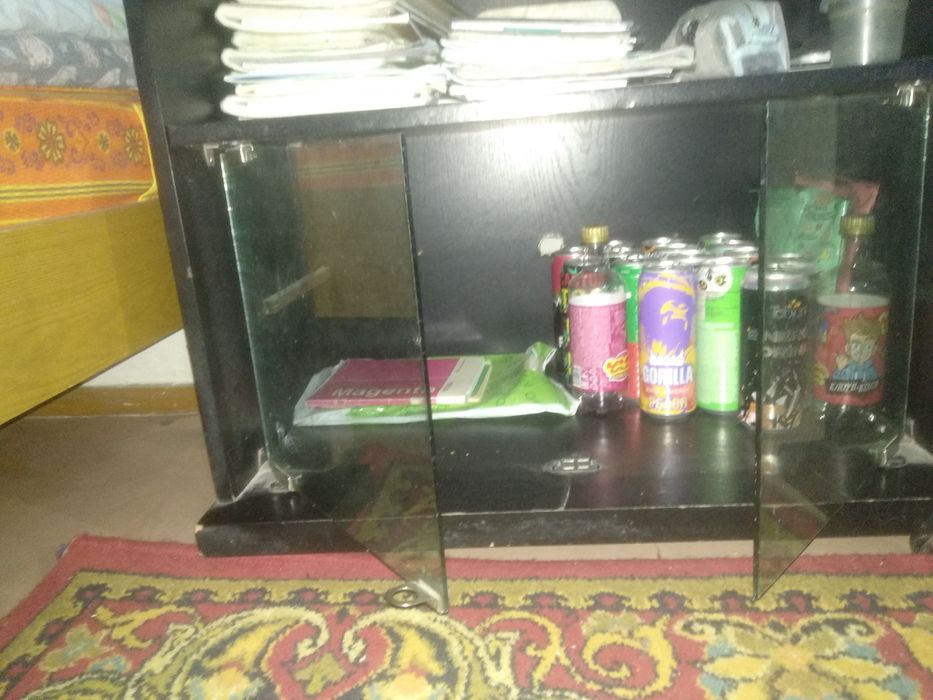 Продается тумбочка СРОЧНО