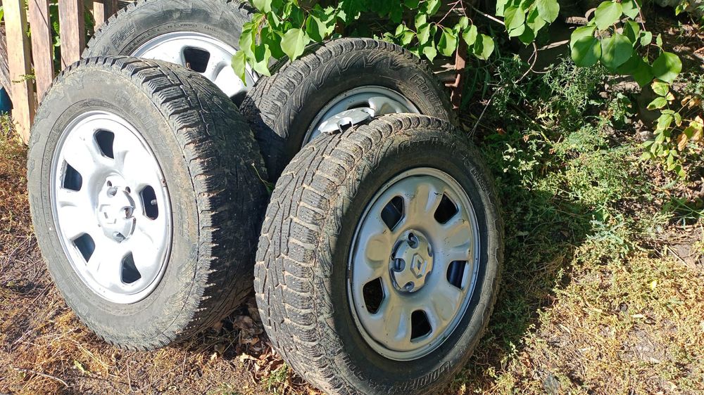 Продам автомобиль кроссовер Renault Duster