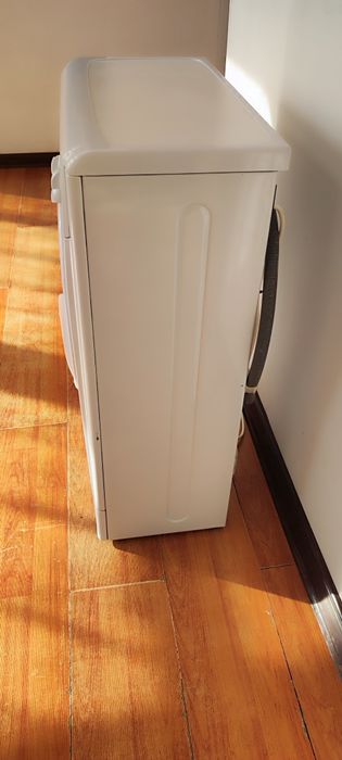 Продам стиральную машинку Indesit