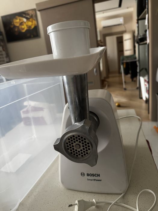 Мясорубка Bosch MFW2520, мощностью 1500W Б/У