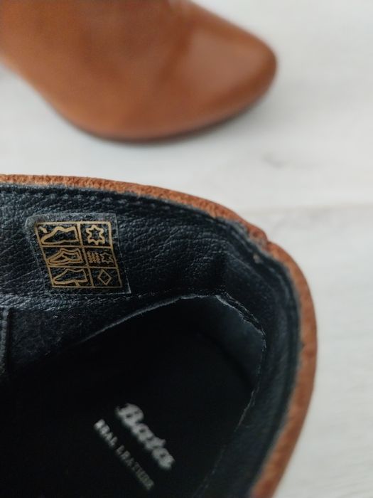 Botine Bata piele naturala