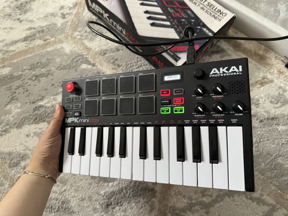 MPK mini play клавиатура
