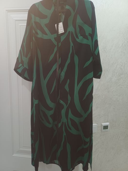 Продам новое платье атлас