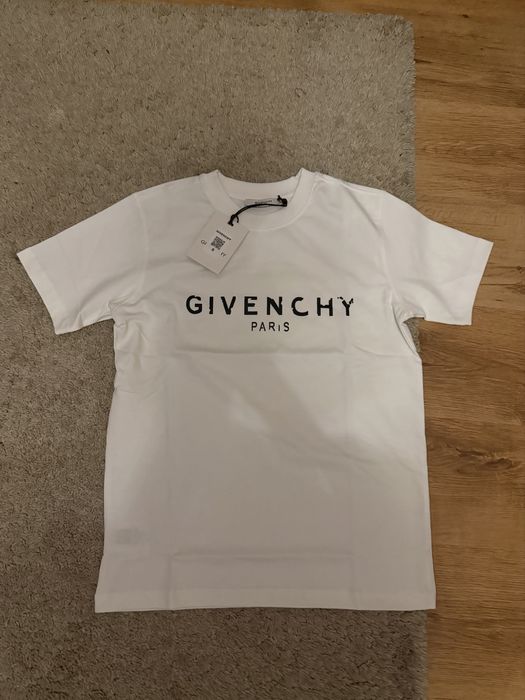 Tricou Givenchy nou