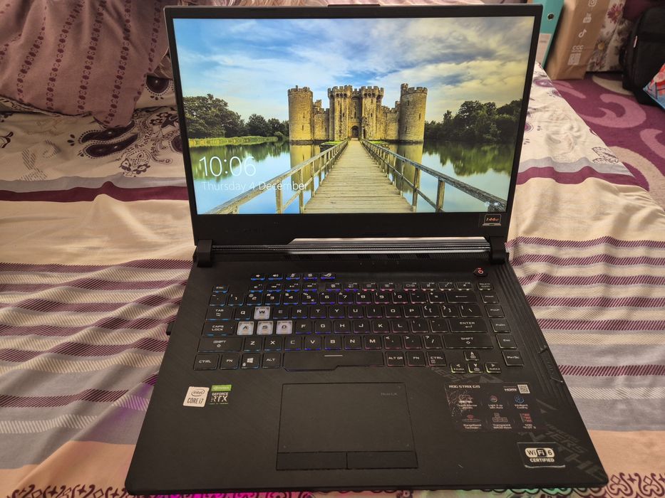 Laptop gaming Assus I7 editare foto