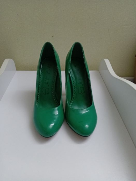 Tufli lakirovinniy BLOSSEM original