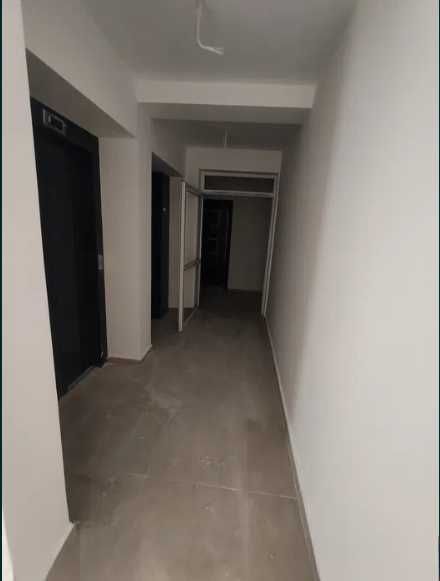 Продава се Тристаен апартамент в Пловдив, Остромила - 100 кв.м за 638 €/кв.м - Снимка #2