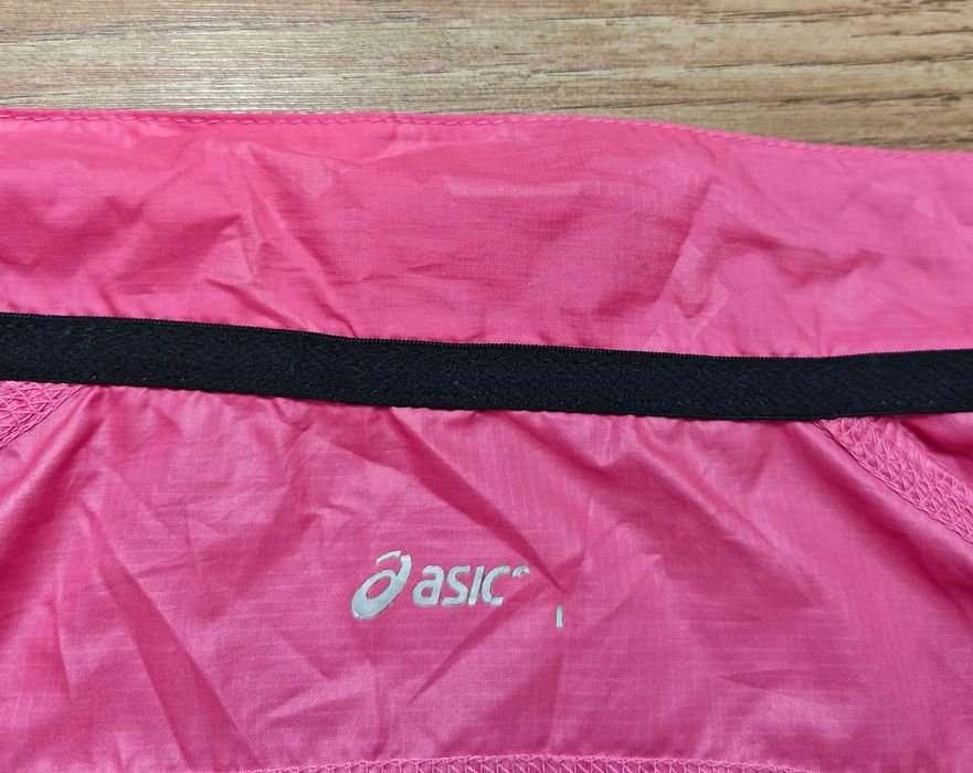 Asics Оригинално тънко дамско яке / горница за тичане размер L