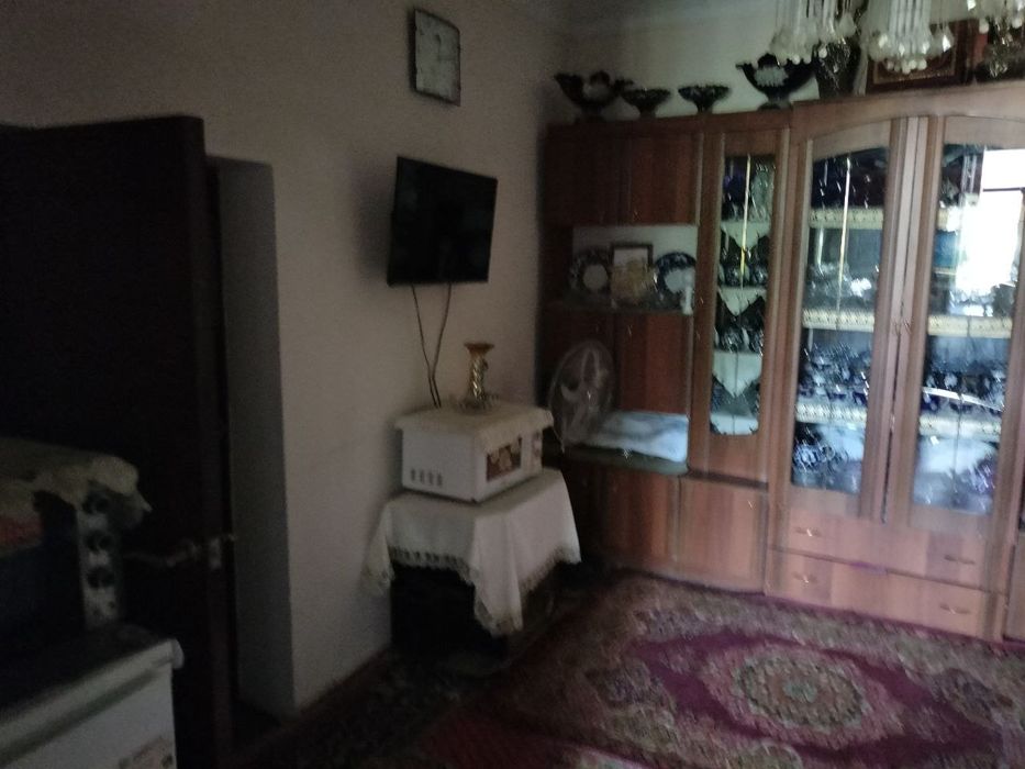 Продам дом . Срочно. Махалля Олмос 35000 у.е за сотку Яшнабадски