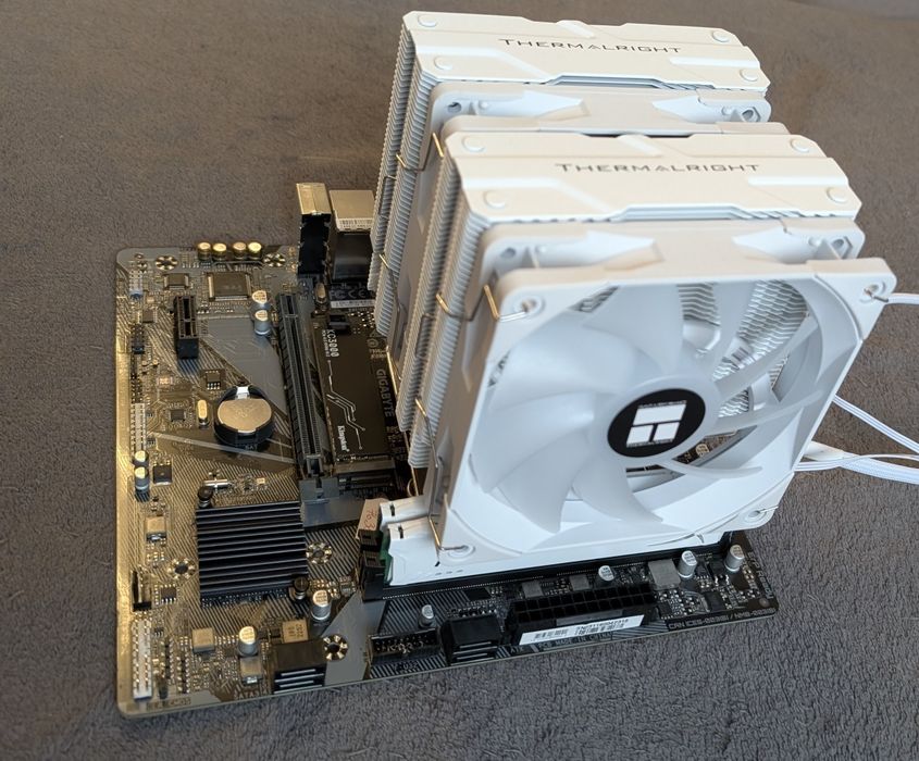 Kit i5 12400/H610M H DDR5/Thermalright Peerless Assassin 120 ARGB