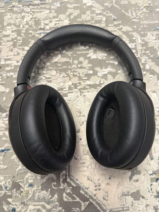 Продаю Sony WH-1000XM4