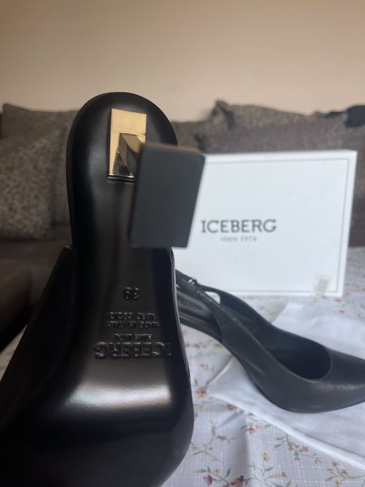 Обувки с висок ток Iceberg