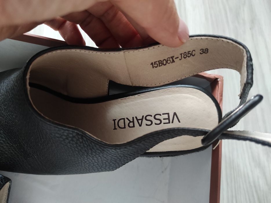 Босоножки женские