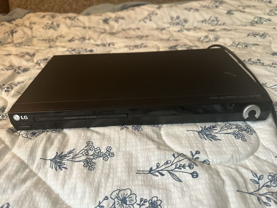 Продам DVD от LG