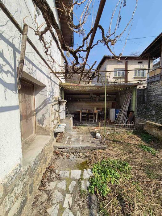 Къща в Тетевенски Балкан / с.Гложене/ !