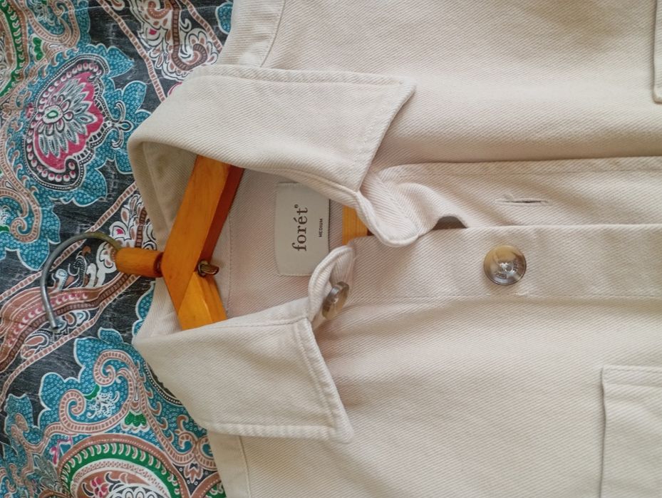 Продам джинсовую рубашку от Forét