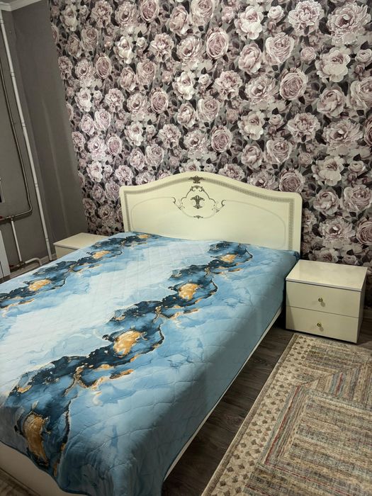 Продам спальный гарнитур