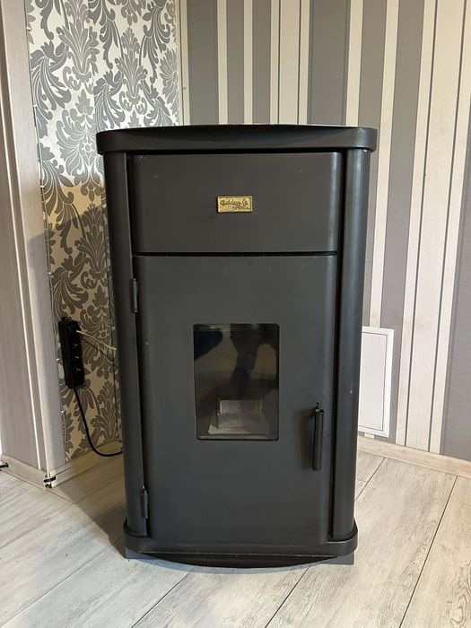 Пелетен котел GoldenFire GF24 с – 24 kW,  с водна риза