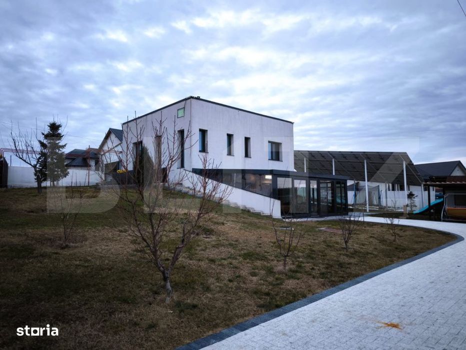 Casa moderna S+P, energy efficient, 180 mp si 1145 mp teren, Plaiul Vu