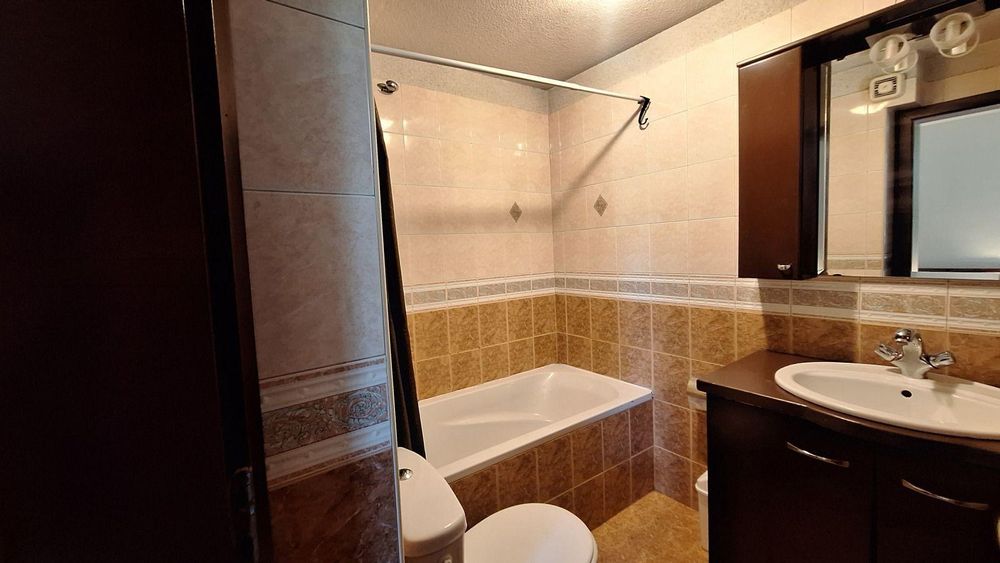 Дава се под наем Четиристаен апартамент в София, Лозенец - 101 кв.м за 1070 € - Снимка #11