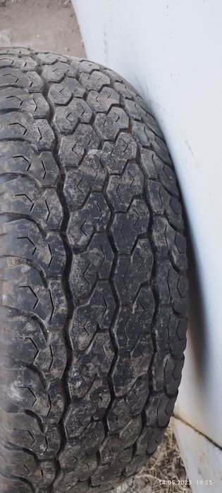 Продам резину размер R15. 255/70