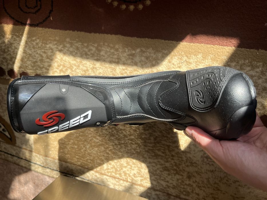 Продам мото боты