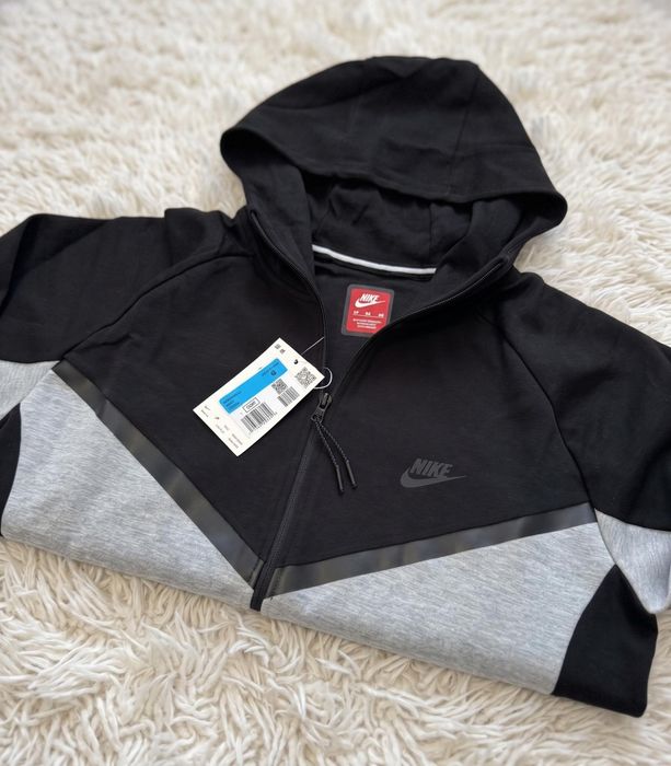 Trening Nike Tech Negru Gri - Calitate Premium