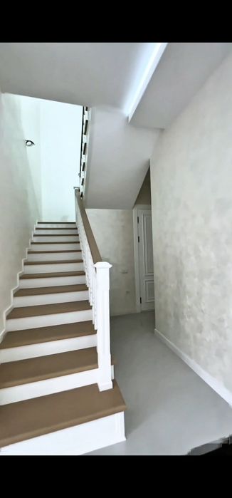 Сергели Хонабод Беруний махалла 1.4 сотих 6 хонали Янги уй сотаман.