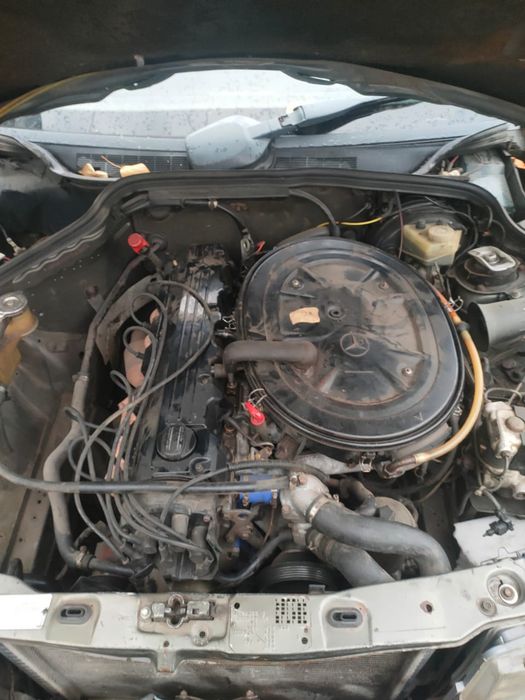 два Mercedes E190 оптом