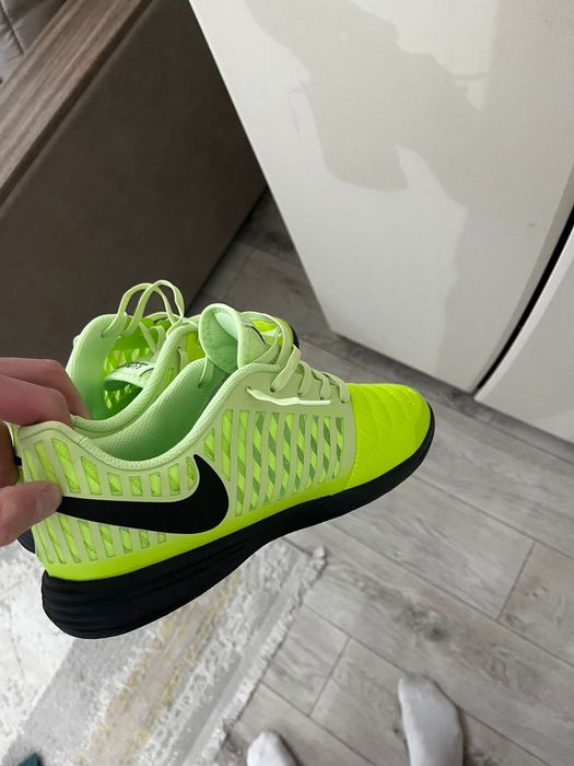 Футзалки в идеальном состоянии