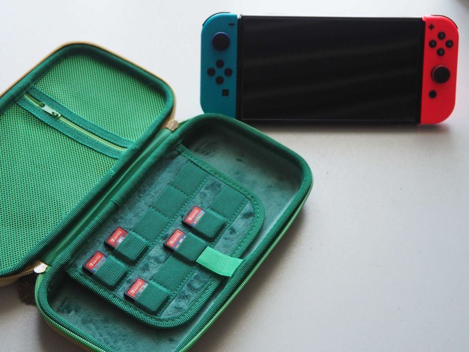 Чехол кейс на Nintendo Switch  (оригинал)