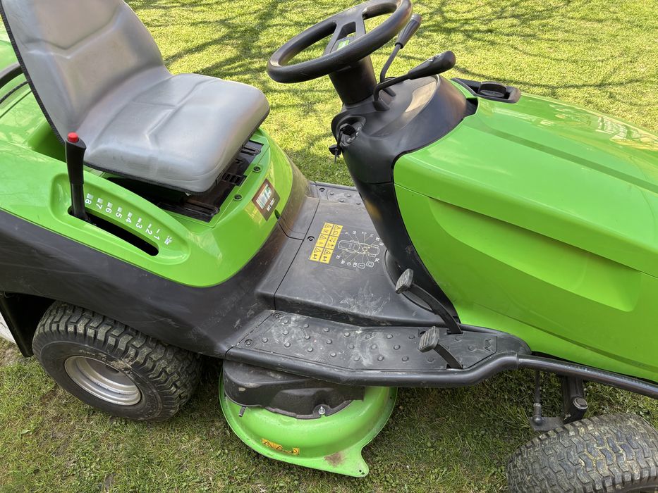 Tractoras de tuns iarba viking